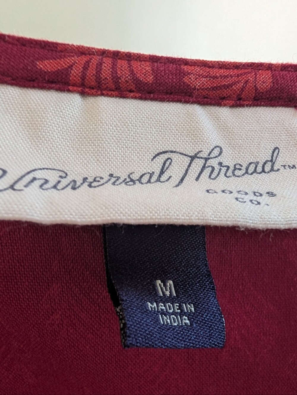 Universal Thread Red Printed Ruffled Collar Button-Down Blouse - Picture 3 of 7
